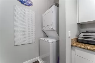 Photo #6: OC23169430 Listing 