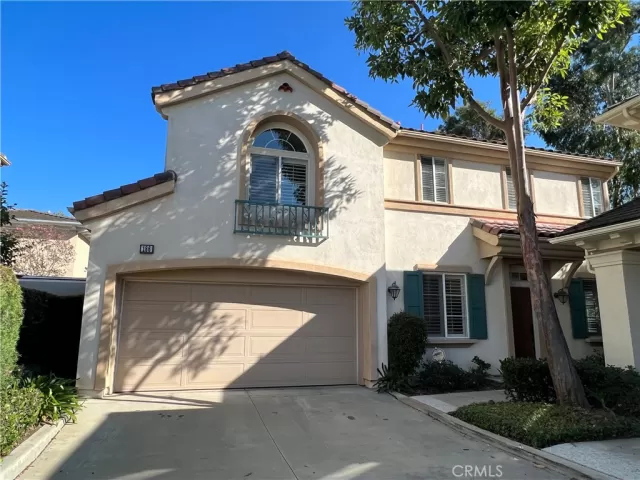 MLS: OC23169562 Condo For Sale