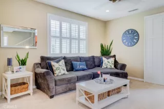 Photo #4: OC23169793 Listing