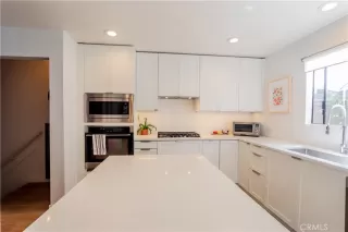 Photo #4: OC23169813 Listing 