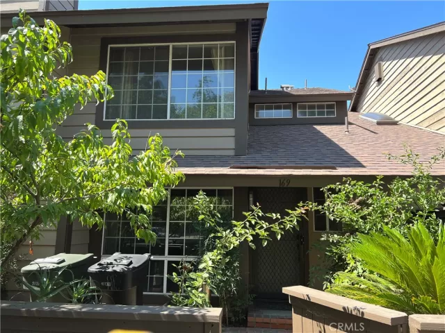 MLS: OC23169865 Condo For Sale