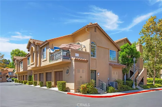 MLS: OC23170059 Condo For Sale