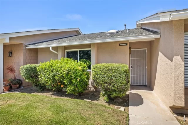 MLS: OC23170518 Condo For Sale