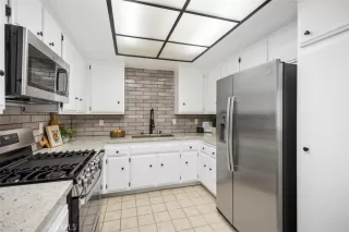 Photo #2: OC23170518 Listing