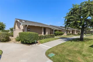 Photo #4: OC23170518 Listing