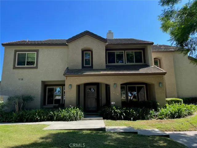 MLS: OC23171075 Condo For Sale