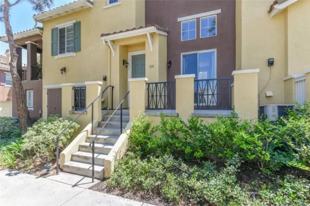 MLS: OC23171455 Condo For Sale