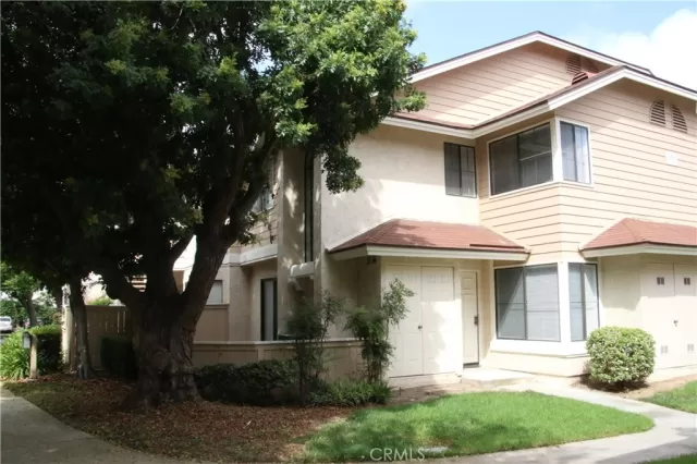 MLS: OC23171624 Condo For Sale