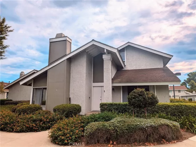 MLS: OC23171632 Condo For Sale