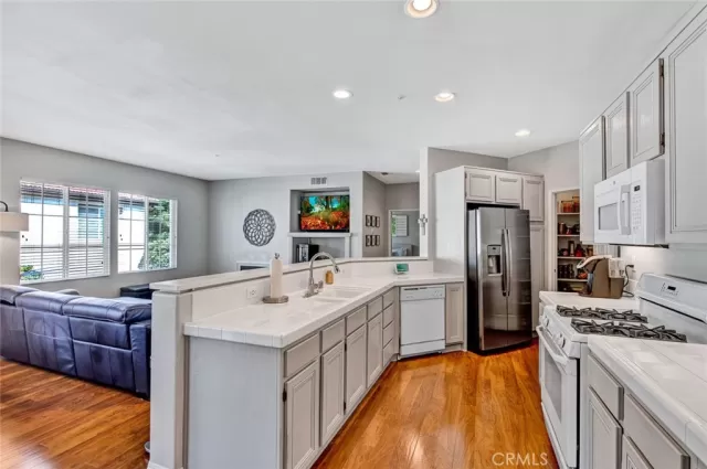 MLS: OC23171661 Condo For Sale