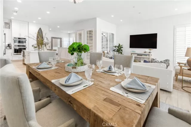 MLS: OC23171669 Condo For Sale