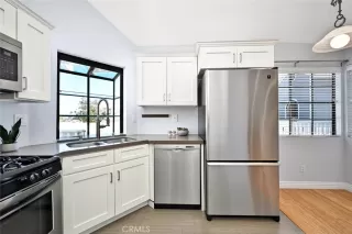 Photo #6: OC23171697 Listing