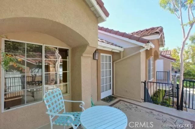 MLS: OC23171771 Condo For Sale