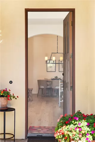 Photo #6: OC23171836 Listing 