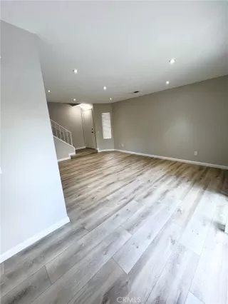 Photo #4: OC23172073 Listing 