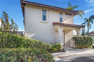 Photo #1: OC23172122 Listing