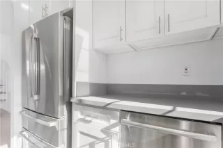 Photo #3: OC23172122 Listing