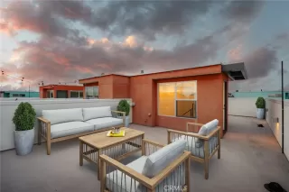 Photo #3: OC23172728 Listing 