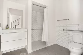 Photo #5: OC23172728 Listing 