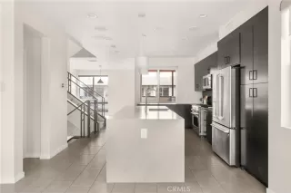 Photo #6: OC23172728 Listing 