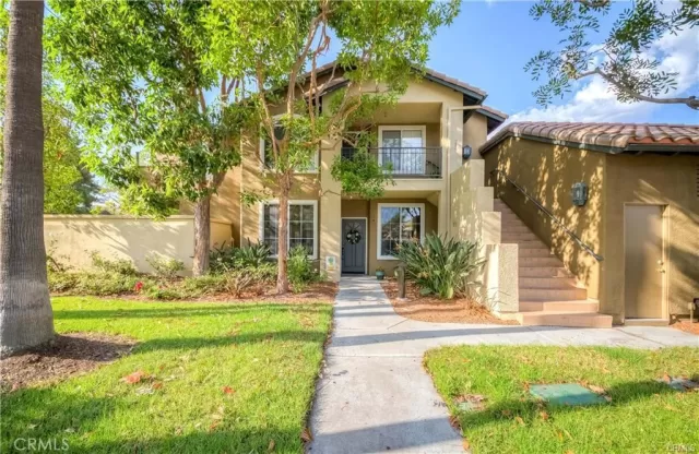 MLS: OC23172770 Condo For Sale