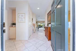 Photo #3: OC23172839 Listing