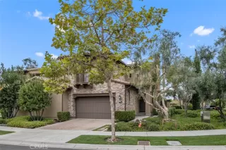 Photo #2: OC23172988 Listing