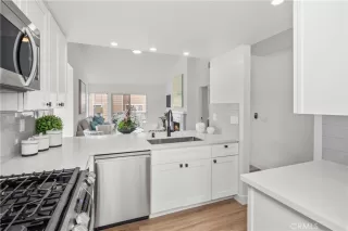 Photo #5: OC23173020 Listing