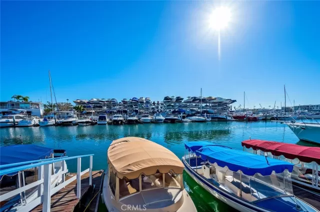 MLS: OC23173061 Condo For Sale