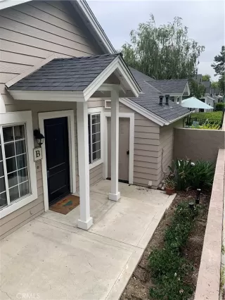 Photo #1: OC23173376 Listing 