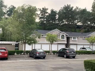 Photo #3: OC23173376 Listing 