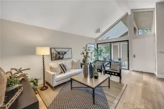 Photo #3: OC23173581 Listing 