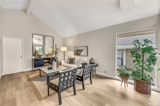 Photo #4: OC23173581 Listing 