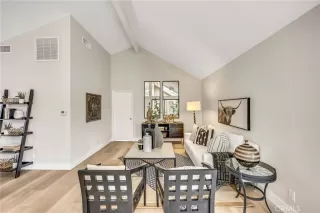 Photo #6: OC23173581 Listing 