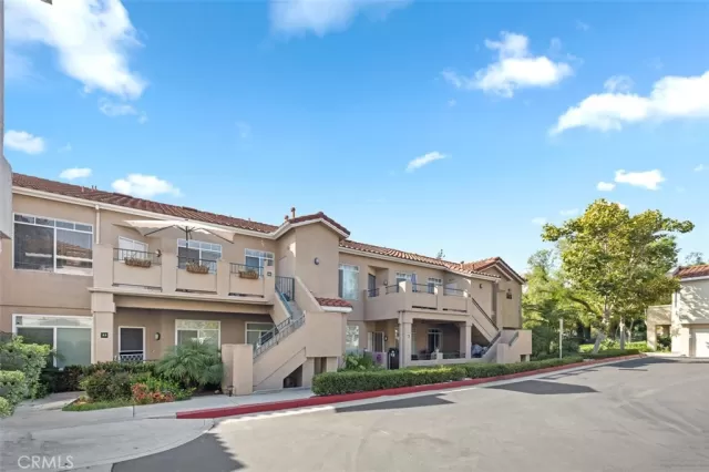 MLS: OC23173603 Condo For Sale