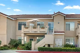 Photo #2: OC23173603 Listing