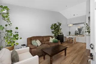 Photo #6: OC23173603 Listing