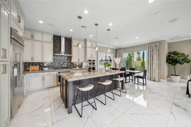 MLS: OC23173624 Condo For Sale