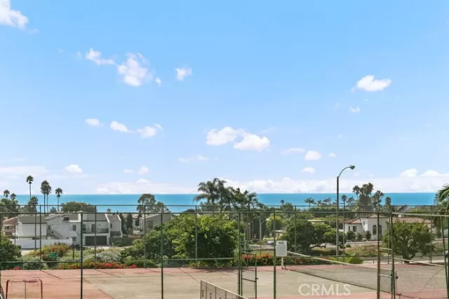 MLS: OC23173846 Condo For Sale