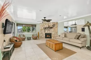 Photo #4: OC23173846 Listing 