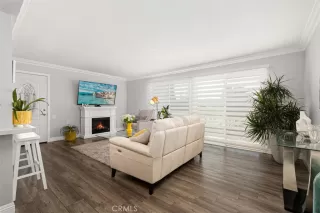 Photo #2: OC23173904 Listing