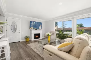 Photo #4: OC23173904 Listing