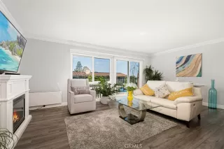 Photo #5: OC23173904 Listing