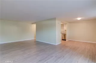 Photo #5: OC23174056 Listing