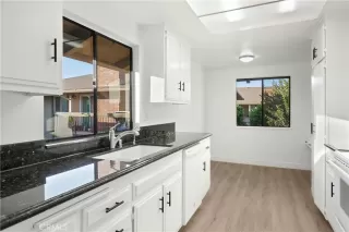 Photo #2: OC23174162 Listing 