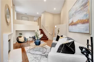 Photo #2: OC23174300 Listing 