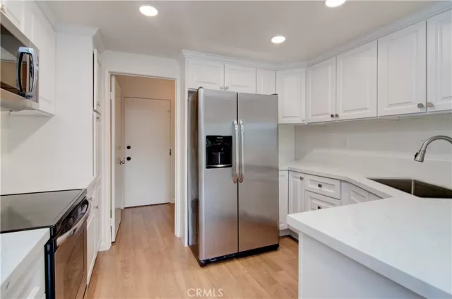 MLS: OC23174489 Condo For Sale