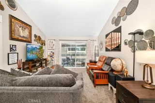 Photo #5: OC23174541 Listing 