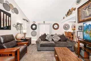 Photo #6: OC23174541 Listing 