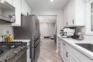 Photo #6: OC23174719 Listing 